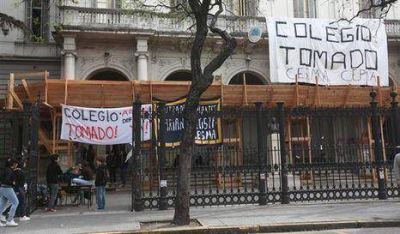 Ya son 41 las escuelas tomadas