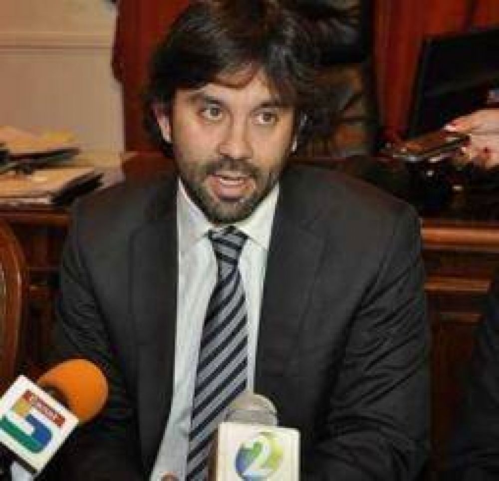 Para el gobierno, CFK sac� a La Rioja del �ostracismo y el atraso�