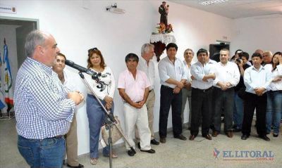 Colombi inaugur� varias obras y anunci� una carrera terciaria