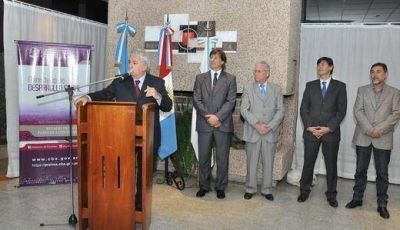 El gobernador acomod� su sueldo en $ 44.000