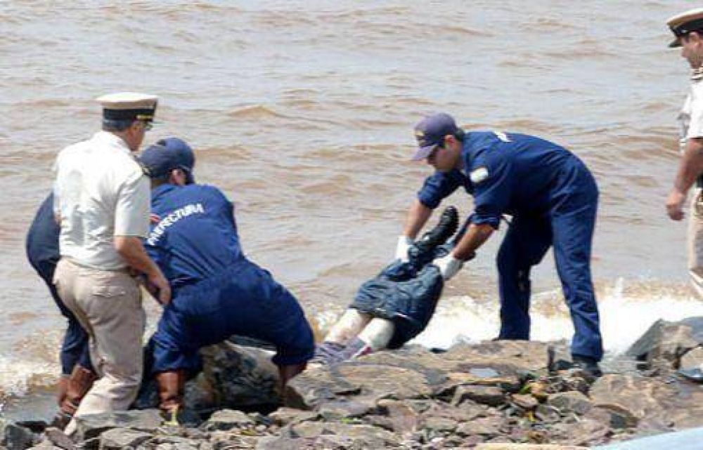 Hallaron flotando el cad�ver de un hombre en el Paran�