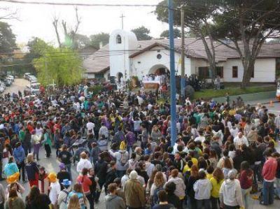 Ochocientos j�venes cat�licos se congregaron en Villa Gesell