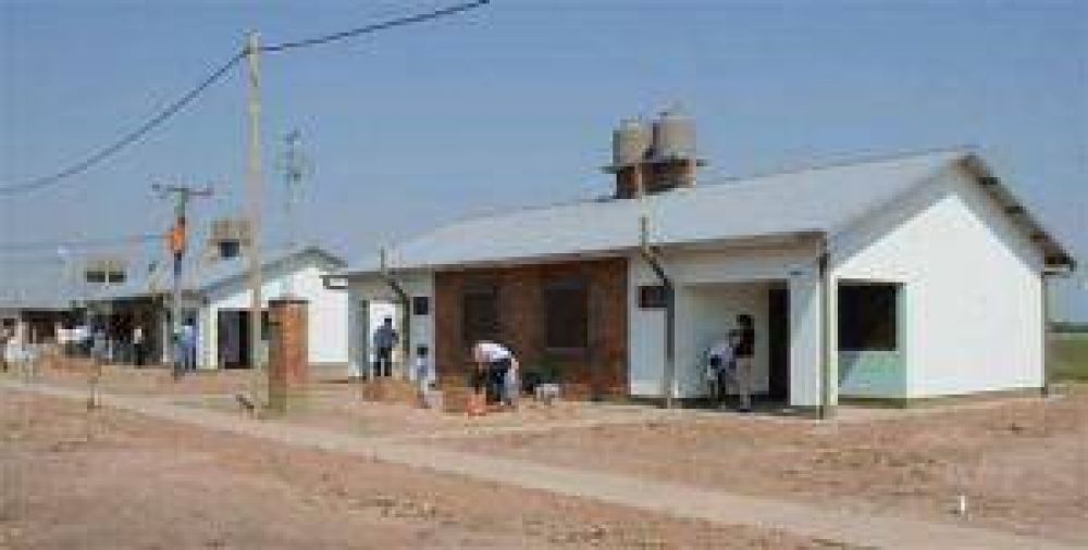 El gobernador asegur� que en dos a�os Charata tendr� agua potable