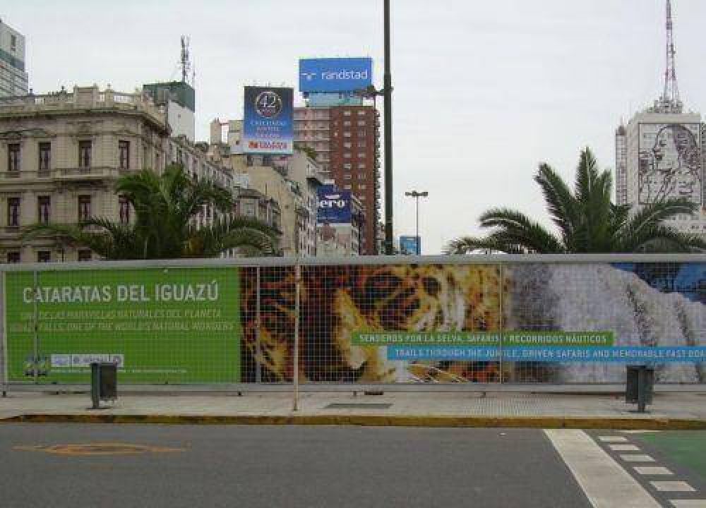 En Buenos Aires comenz� la obra del monumento a las Cataratas