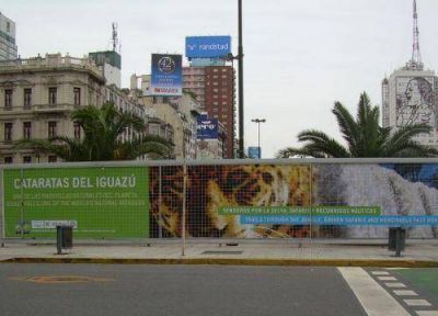En Buenos Aires comenz� la obra del monumento a las Cataratas