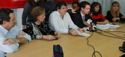 Desde la UCR expresaron que "ser�a bueno que la Presidente anunciara que devolver� el dinero que se le debe a la provincia"