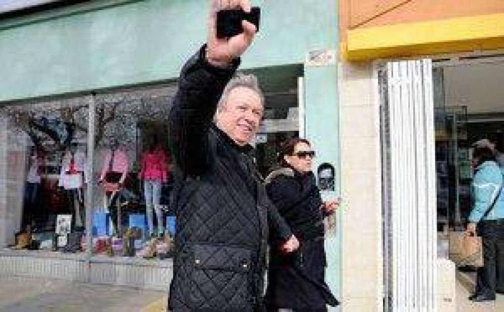 No hay fecha para el pago de sueldos en la provincia y el factor social enrarece la pol�tica