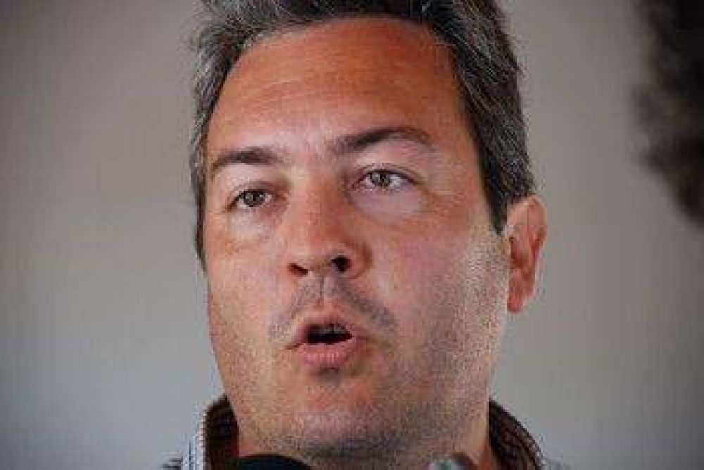�Si Breitenstein no responde por el Coprotur ser�a una falta grave�