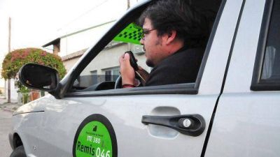 En Paran� los remises aumentaron a nueve pesos la tarifa m�nima