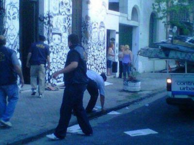Tensi�n y nerviosismo en el desalojo de una casa tomada en Lagos al 1200