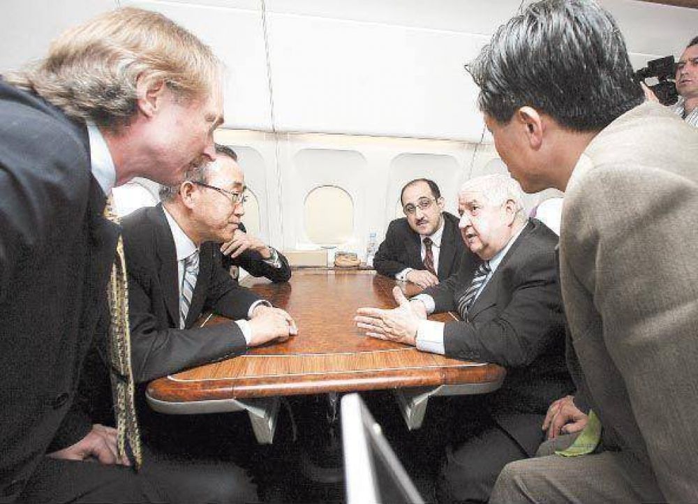 Siria pidi� en la ONU que sus vecinos y las potencias no apoyen a la rebeli�n