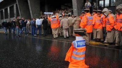 Protesta en Prefectura: los efectivos rechazaron la propuesta de Berni y siguen autoacuartelados