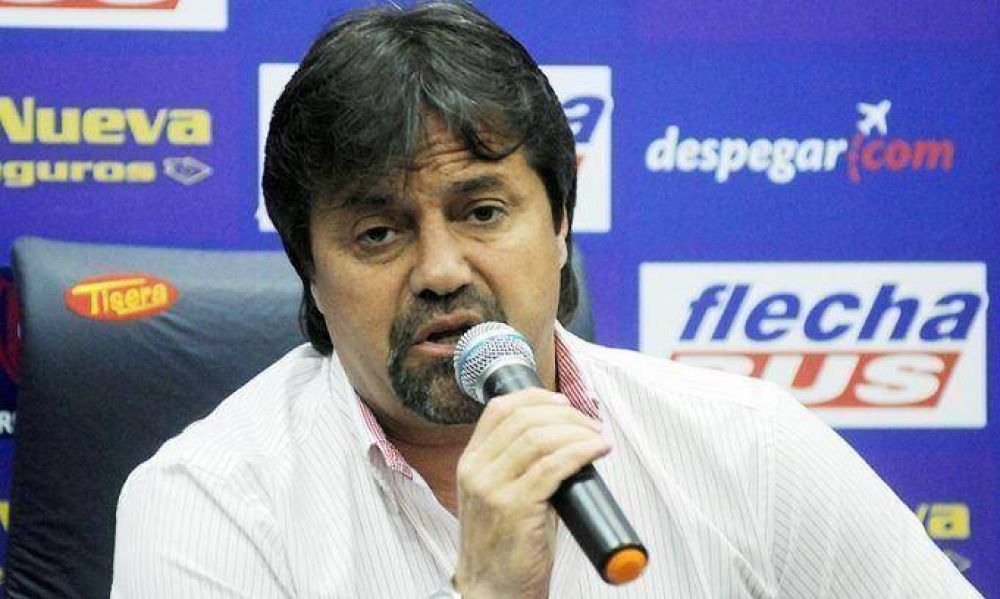 "Estoy tranquilo, los dirigentes me dieron confianza para seguir", dijo Caruso Lombardi