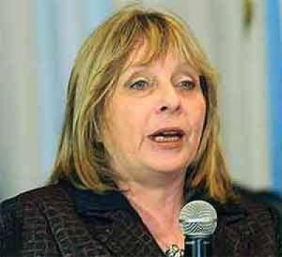 Gonz�lez Gass: "A Macri no le interesan los derechos de la mujer"