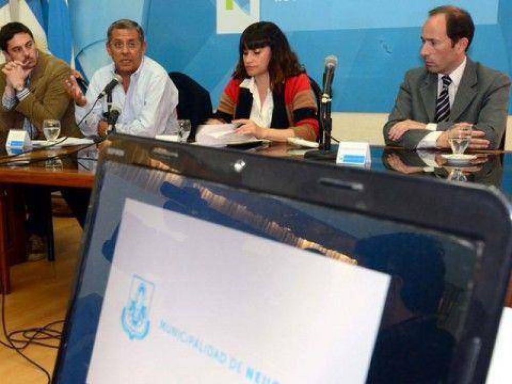 Despu�s de 5 a�os, actualizan plan social municipal