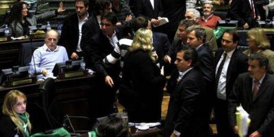 Lubertino no acepta que la echen y amenaza al Gobierno con un esc�ndalo