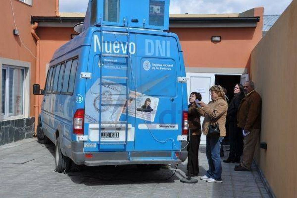 Volver� a Tierra del Fuego el Cami�n-Fabrica de DNI y Pasaportes