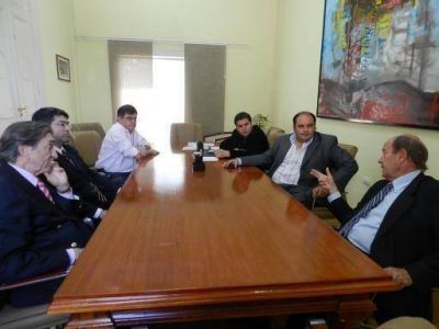Jalil recibi� a catedr�tico espa�ol