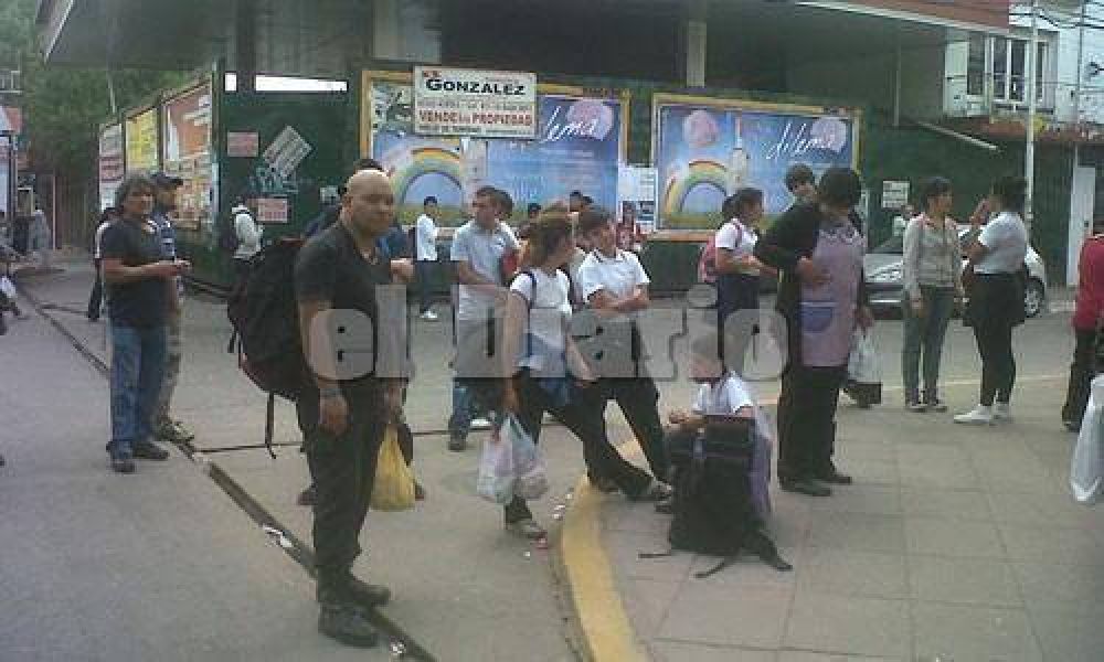 Viajar, un caos: el HCD pide explicaciones al Ejecutivo