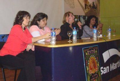 Gagey homenaje� a las mujeres que votaron por primera vez en 1951