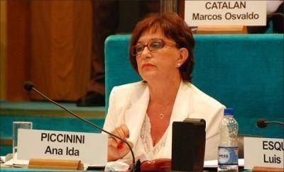 Piccinini le pidio a Weretilneck que primero chequee con la legislatura su plan petrolero