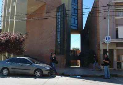Detienen a polic�as federales en posible causa de narcotr�fico