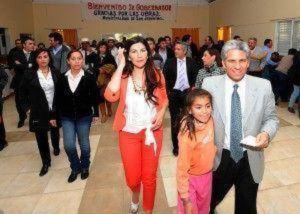 San Jer�nimo: comienzan las obras de agua, cloacas y electricidad