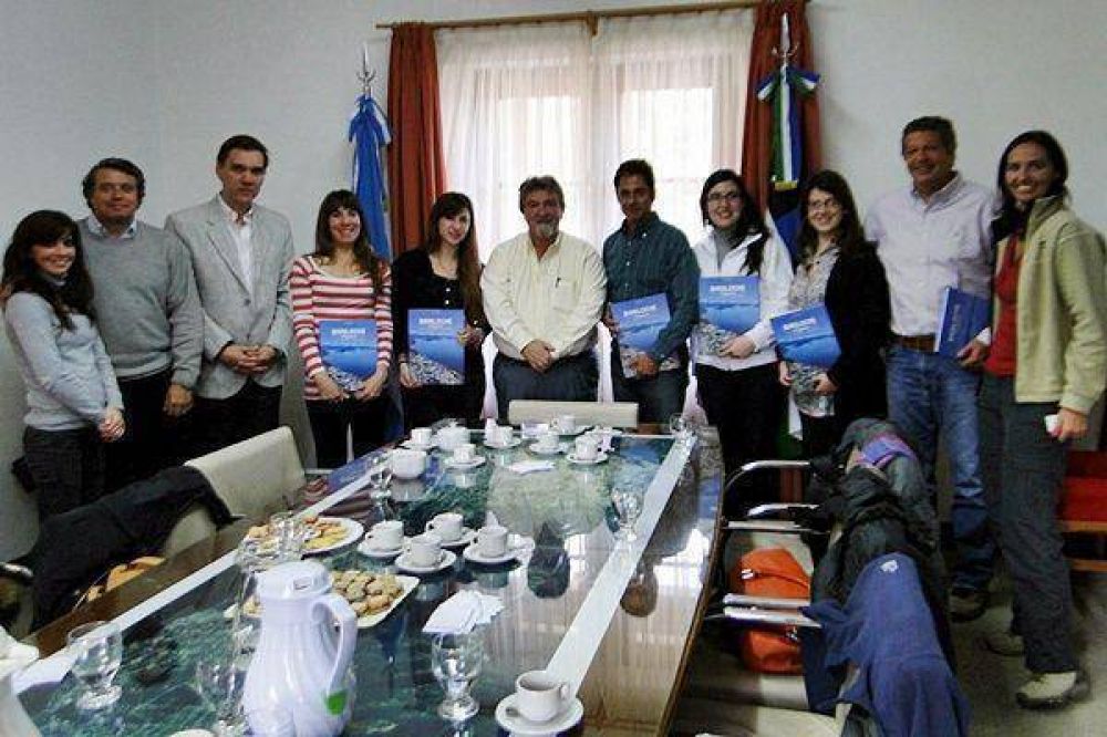  Goye se reuni� con representantes de la GBTA