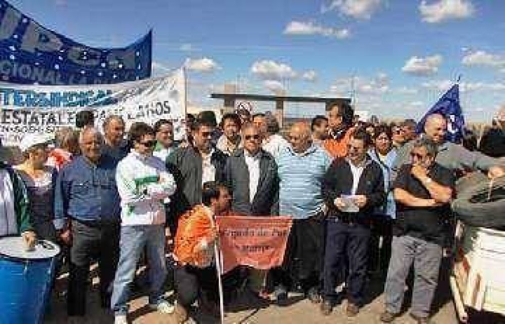 La Intersindical le peg� duro a Jorge y pidi� di�logo
