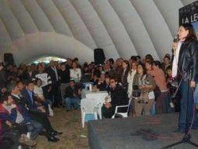 Tras casos de mala praxis, piden a Scioli datos sobre el sistema de salud de Malvinas Argentinas