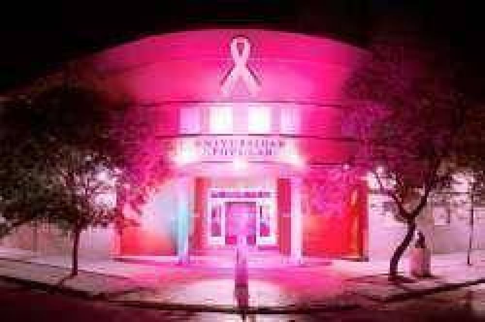 La Universidad Popular se ilumin� de rosa por segundo a�o