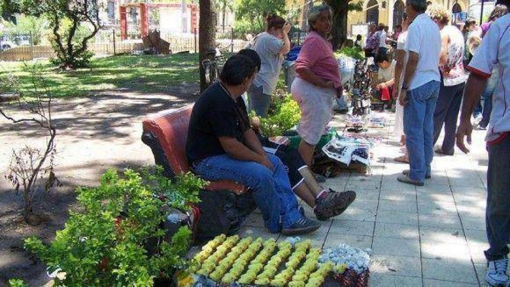  Seg�n la FET, �se necesita una decisi�n pol�tica del Gobierno� para frenar a los ambulantes