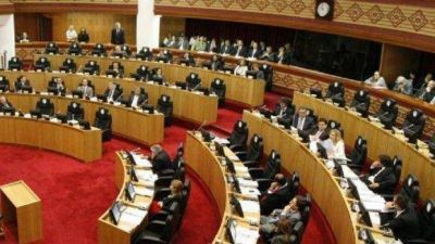  Los legisladores vuelven al recinto con un temario que promete pol�mica