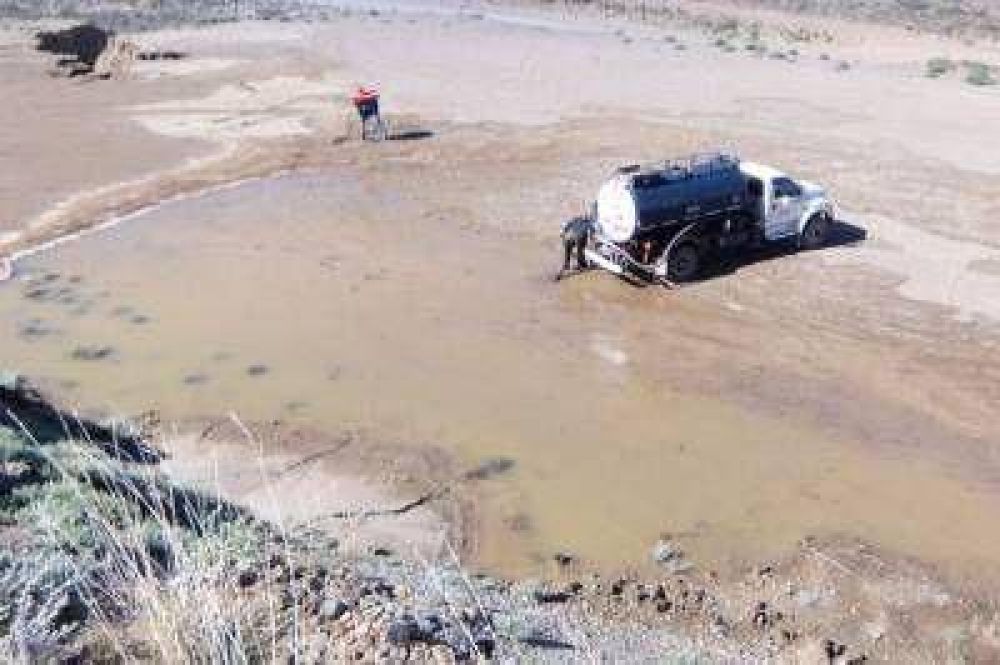 Ambiente intervino en un derrame de agua de inyecci�n