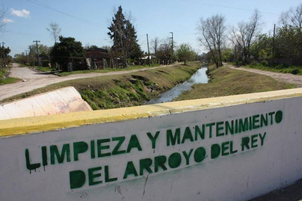 Brown: limpieza del Arroyo del Rey