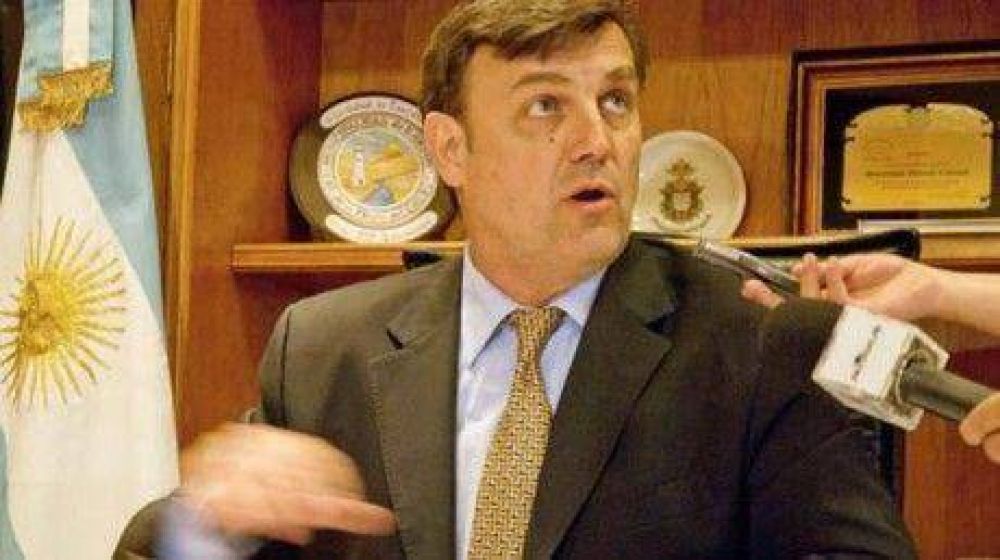 P�rez Cat�n fue cr�tico con los becarios del SEM