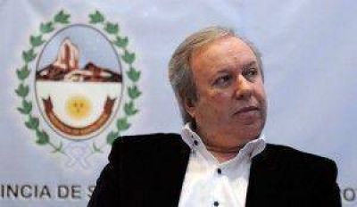 Unidos o separados: cada uno habla y tira para su lado. El Congreso del PJ funcion� sin el Presidente