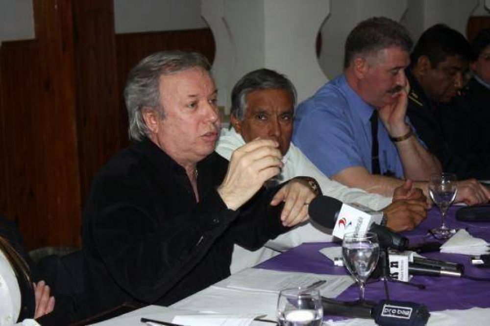 �Es muy f�cil si viene la plata de arriba"