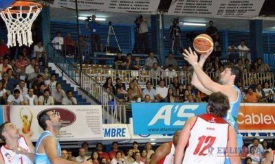 Regatas consigui� su tercer triunfo consecutivo en condici�n de local