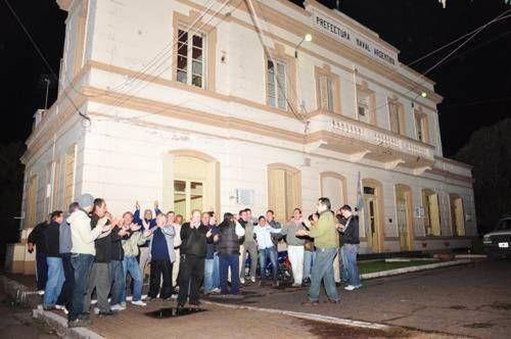 Efectivos de Prefectura se acuartelaron en San Nicol�s