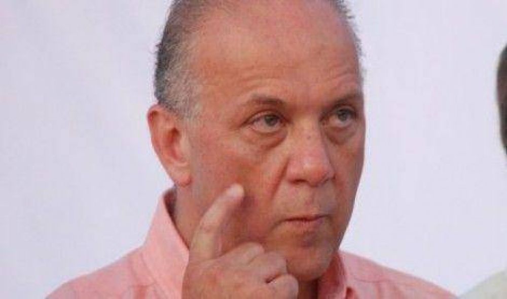 Thomas: �El modelo neoliberal cae por su propio peso y est� en velatorio�