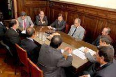 Sylvester se reuni� con funcionarios de la Justicia Federal