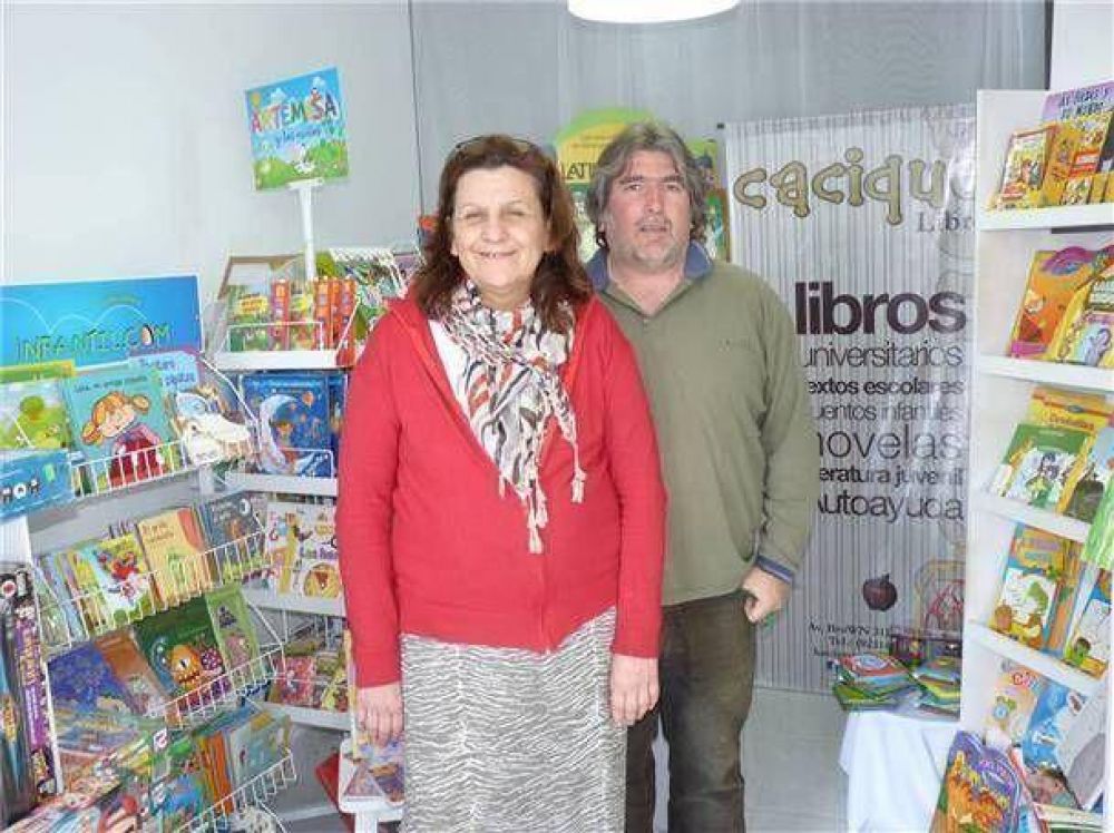 Librer�a Caciques lleg� a los veintiuno con amor, trabajo y humildad