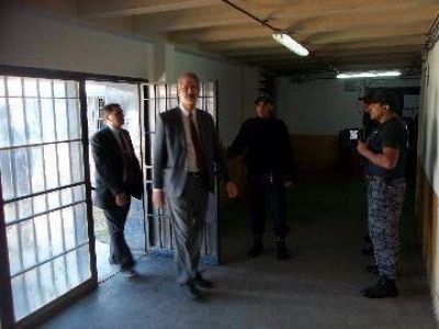 Barotto inspeccion� el penal de Roca y lo calific�: "desaprobado"