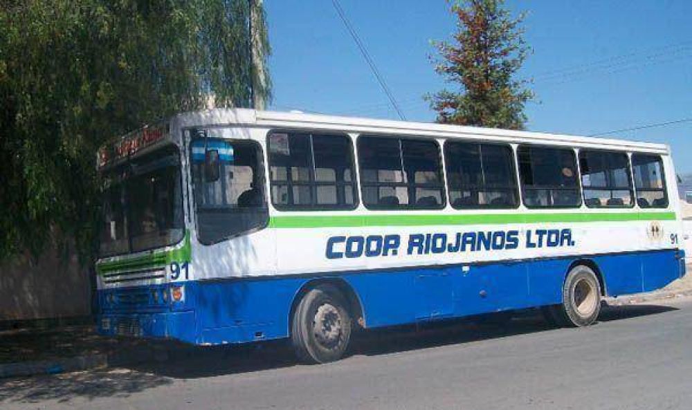 "Cooperativa Riojanos" a�n no bancariza los sueldos de los choferes