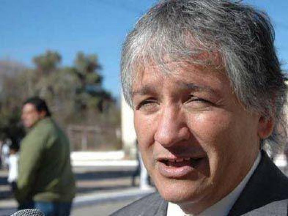 "A QUINTELA LE FALTA COMPROMISO Y RESPONSABILIDAD, QUE SE PONGA A TRABAJAR"