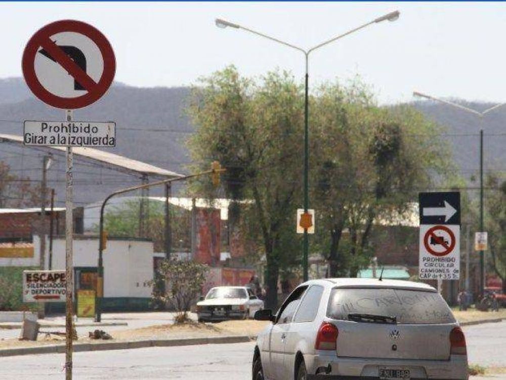 Realizan refacciones en la se�alizaci�n vial