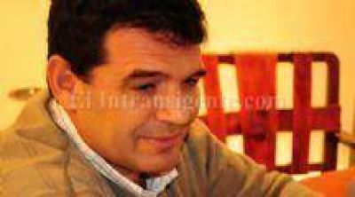 Olmedo: "Para a defender nuestra soberan�a hay que respetar y dignificar a nuestras fuerzas armadas"