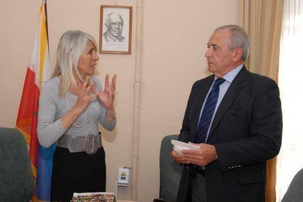 YMAD acompa�ando la educaci�n catamarque�a