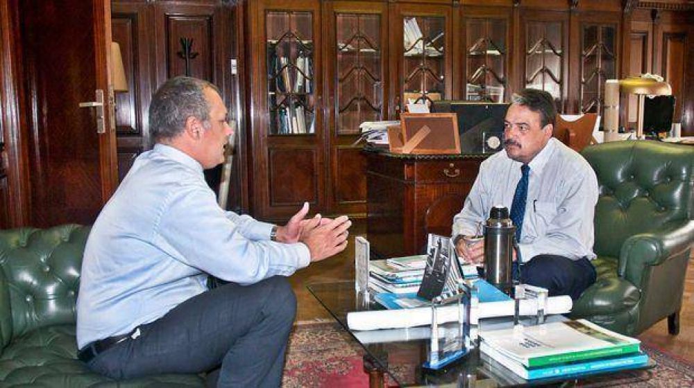 Para recuperar producci�n en Drag�n Buzzi pidi� que vuelva el Petr�leo Plus